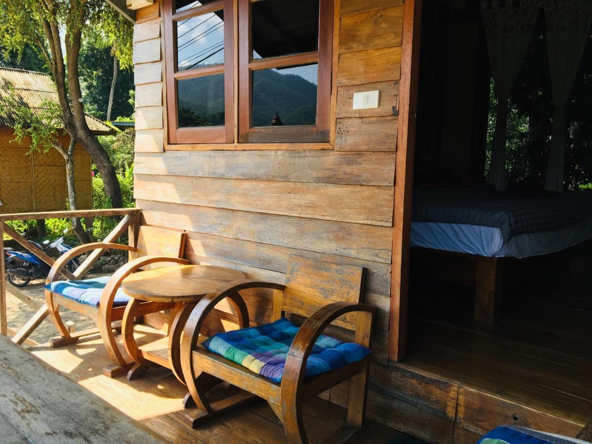 Golden Hut -Chill Bungalows In Town黄金泰式传统独栋小屋 Pai Exterior foto