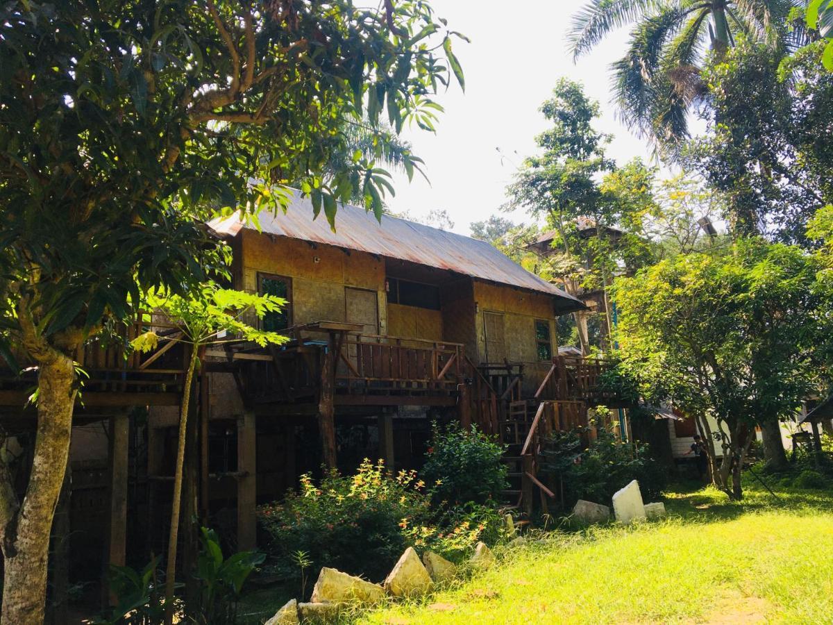 Golden Hut -Chill Bungalows In Town黄金泰式传统独栋小屋 Pai Exterior foto